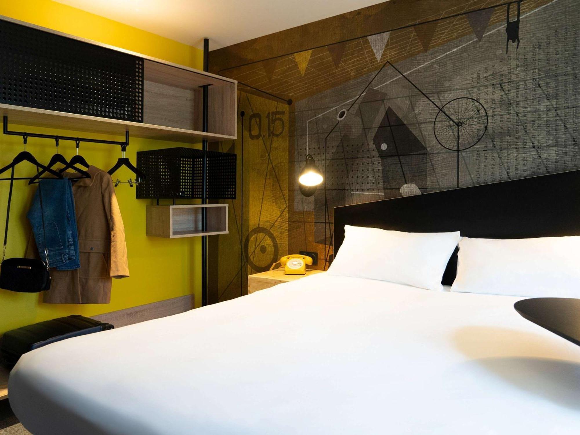 Ibis Styles Dreux Centre Gare Hotel Exterior foto