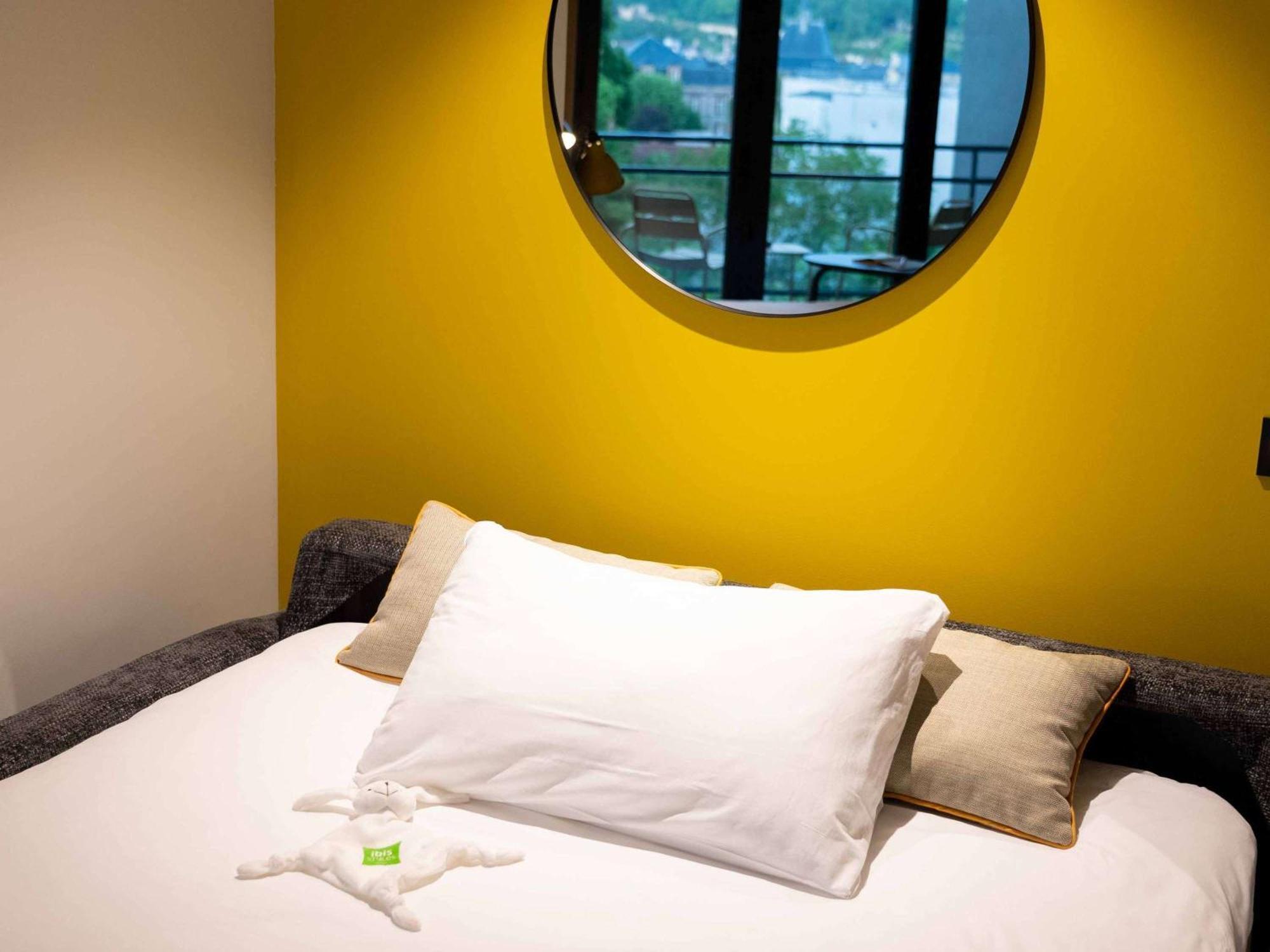 Ibis Styles Dreux Centre Gare Hotel Exterior foto